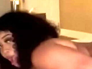 GakTrizzy fucks big booty Latina wife in Miami - deepth...