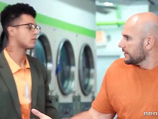 Wash Em, Dry Em - Charlotte Lavish And Hayley Davies