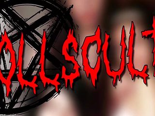 Violet Masturbates and Fingers Her Ass