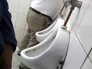 Chubold - v4640 - Urinal Hunter - Volume 30