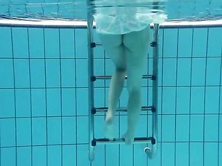 Underwater Show featuring Petra's dress action