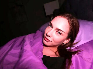 Step Sister Venus Vixen Shares My Bed - Tight Petite Sq...