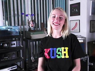 Rough Dixie Lynn at creampie dirt