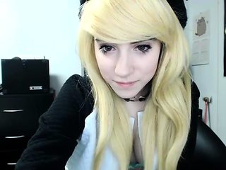 Blonde babe scarlet solo webcam