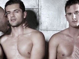 Crossdresser&#039;s Big Ass Makes Him Cum Fast