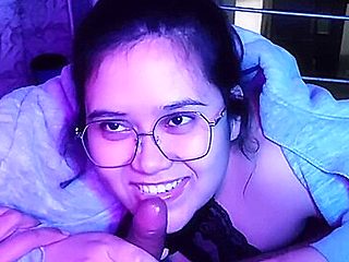 She Loves To Suck Cocks While People Walk Down The Street