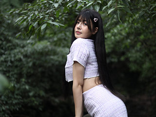 Japanese hottie Ranako shows you what she's capabl...