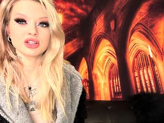 Webcam busty blonde stripped covered by oil anal mastur...