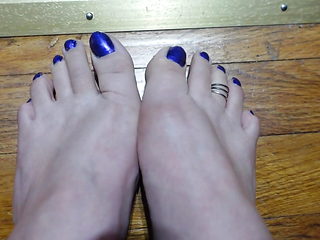 Toe Wiggling with Toe Ring and Purple Toenails
