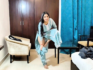 Desi Agent Roleplay: Pakistani Girl Fucked Hard in Hind...
