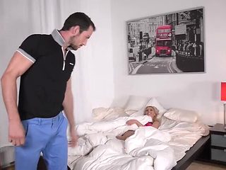 Cherry Kiss&#039; Passionate Blowjob: Gloryhole Cock Su...