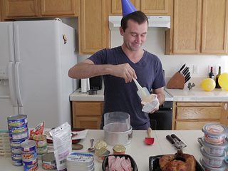 Kinky man enjoys while making cat food in backstage vid...