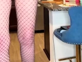 amateur his tall blonde fetish masturbating on live webcam