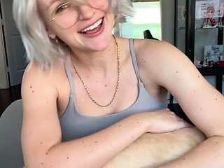 Amateur Blonde Teen Plays Solo with Toy Webcam Porn