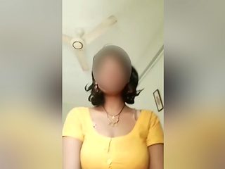 Desi Bhabi Viral Video With Huge Boobs